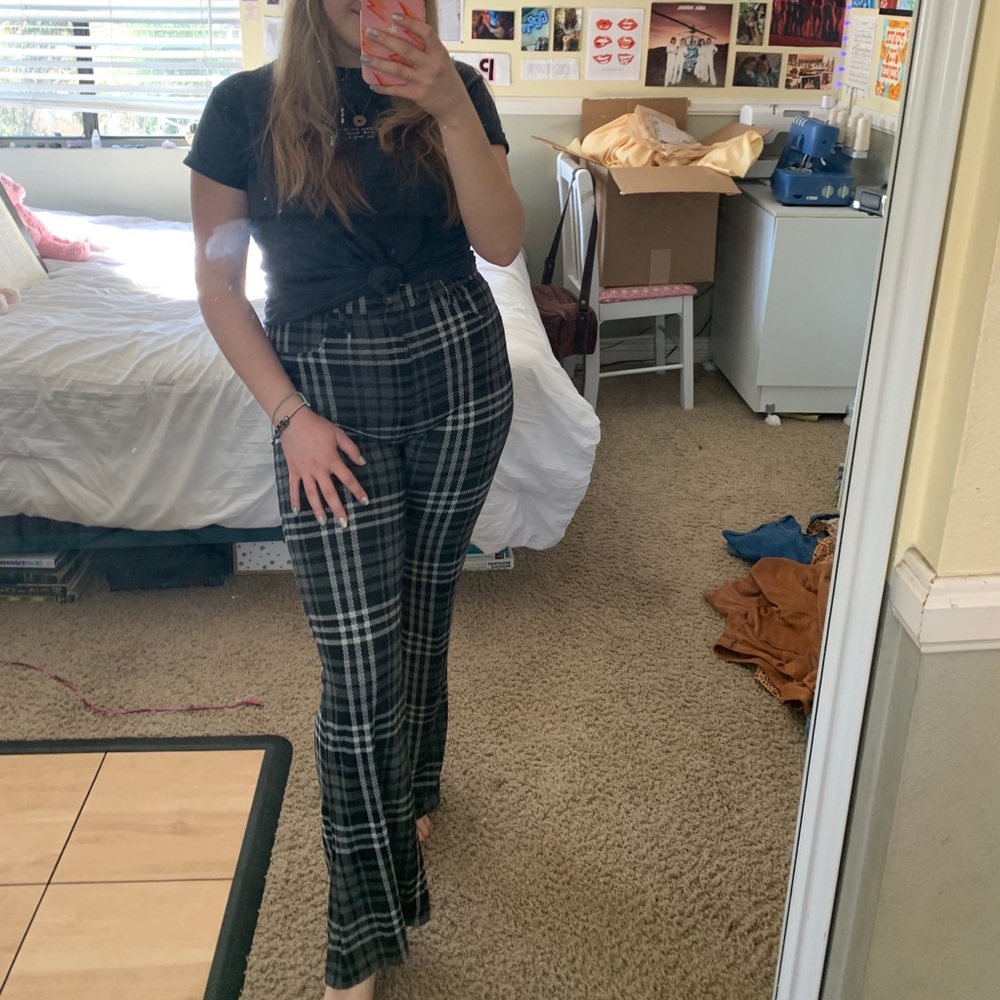 aeo plaid flare pants!